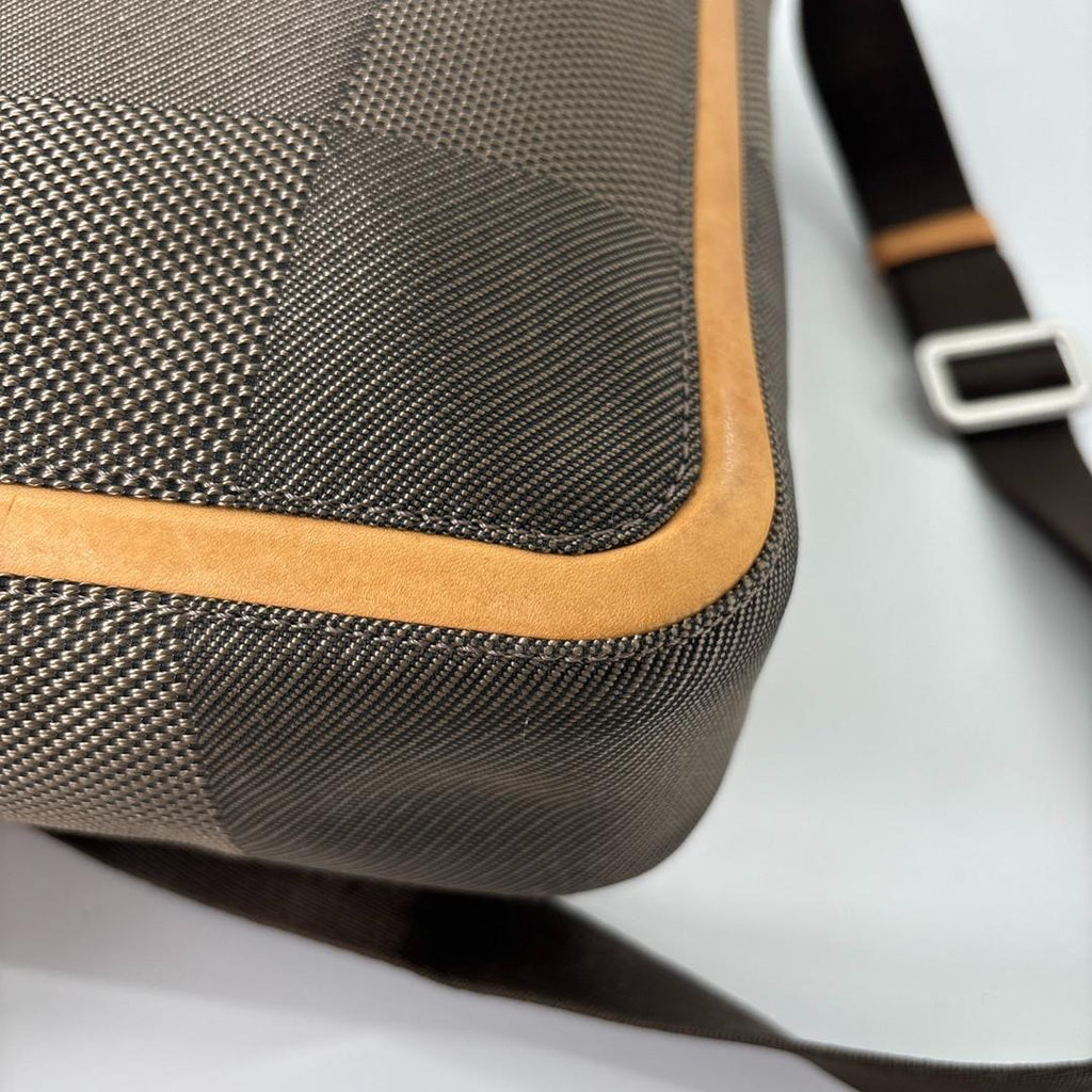 Louis Vuitton Super Damier Geant Companion Shoulder Bag — view 8