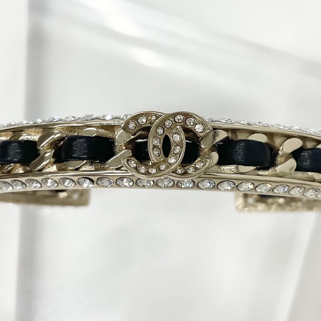 Chanel CC Logo Bangle Rhinestone Leather Bracelet Gold — view 5
