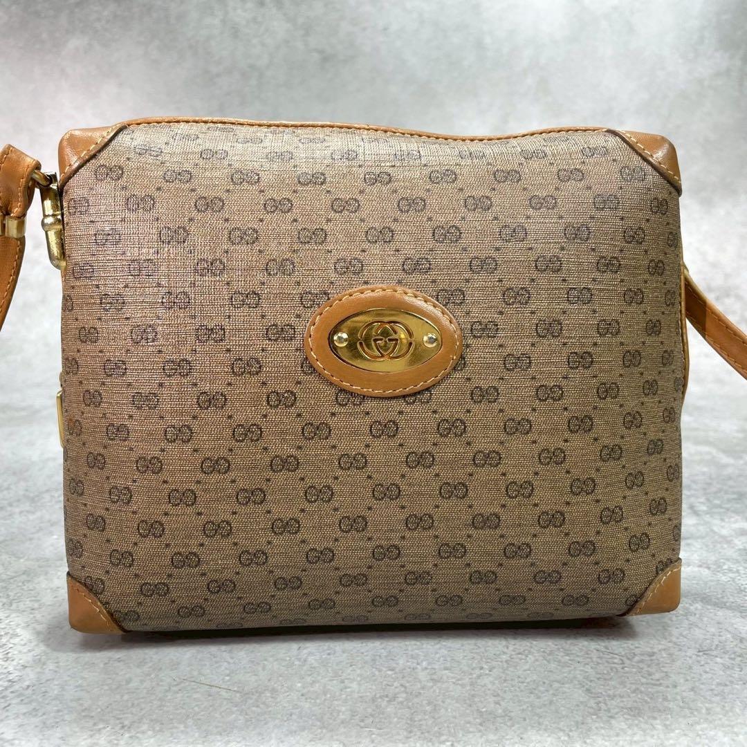 Gucci GG Shoulder Bag Brown Beige Leather Logo — view 2