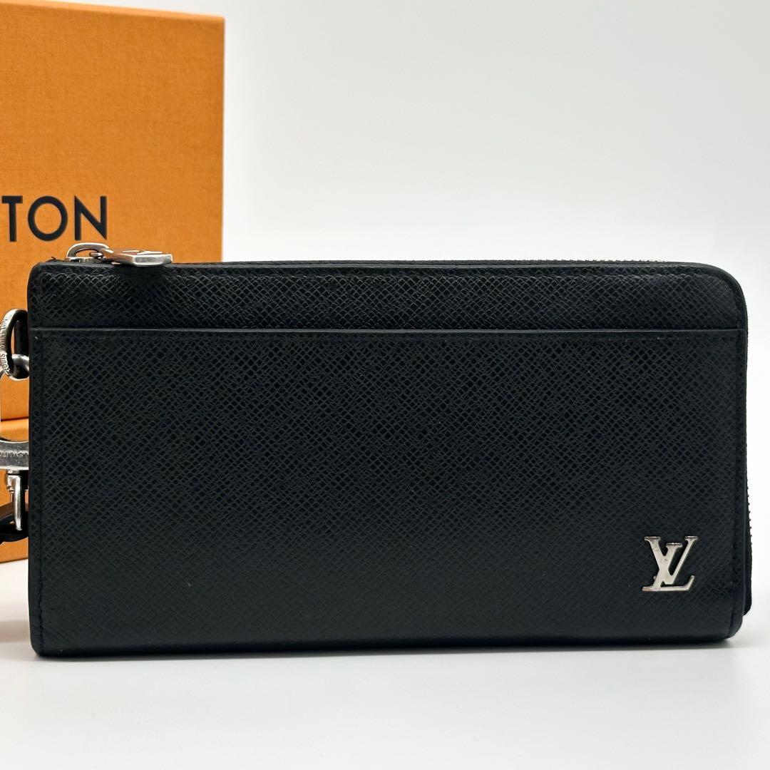 Louis Vuitton Zippy Dragonne Taiga Black Wallet — view 2