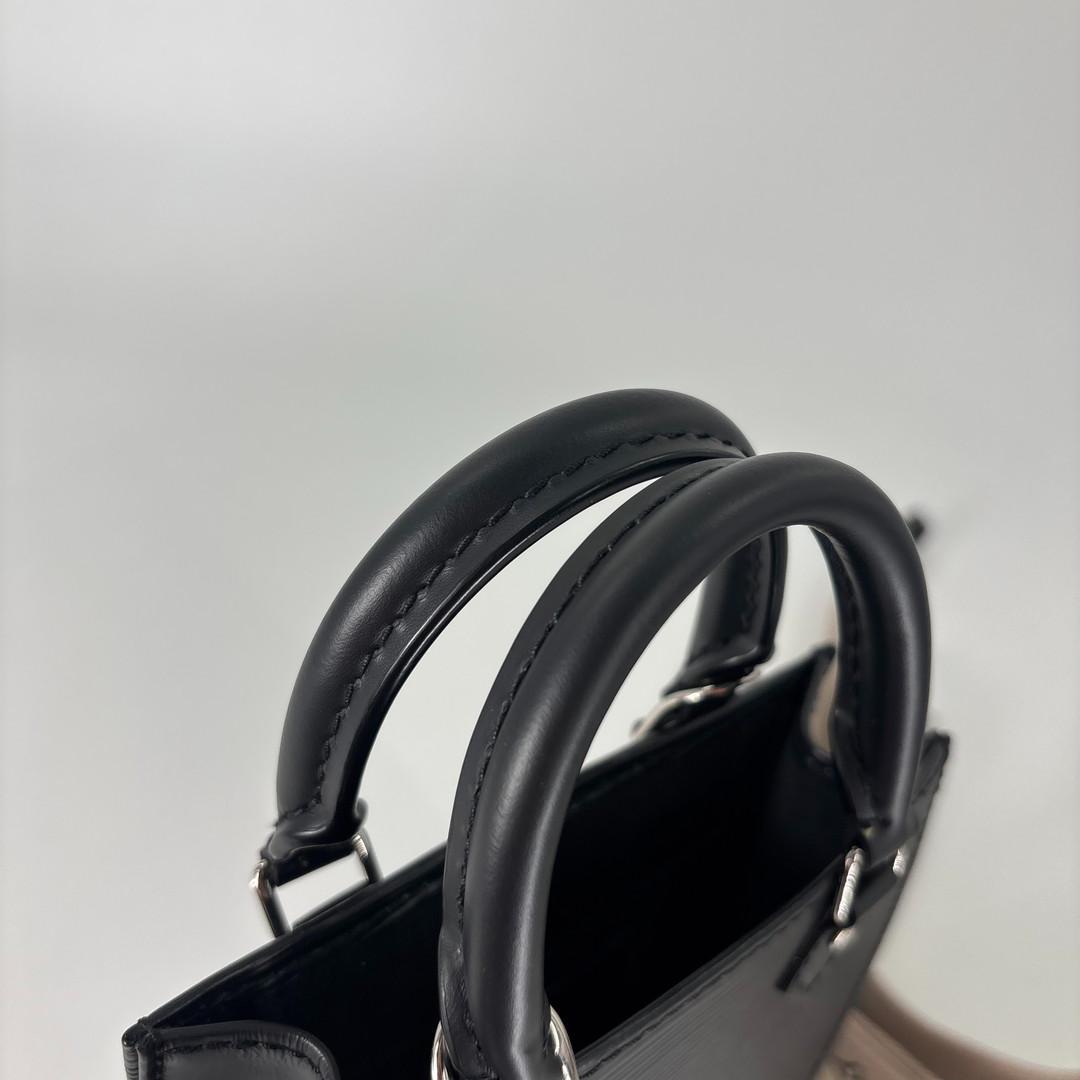 Louis Vuitton Epi Petite Sac Plat Shoulder — view 6