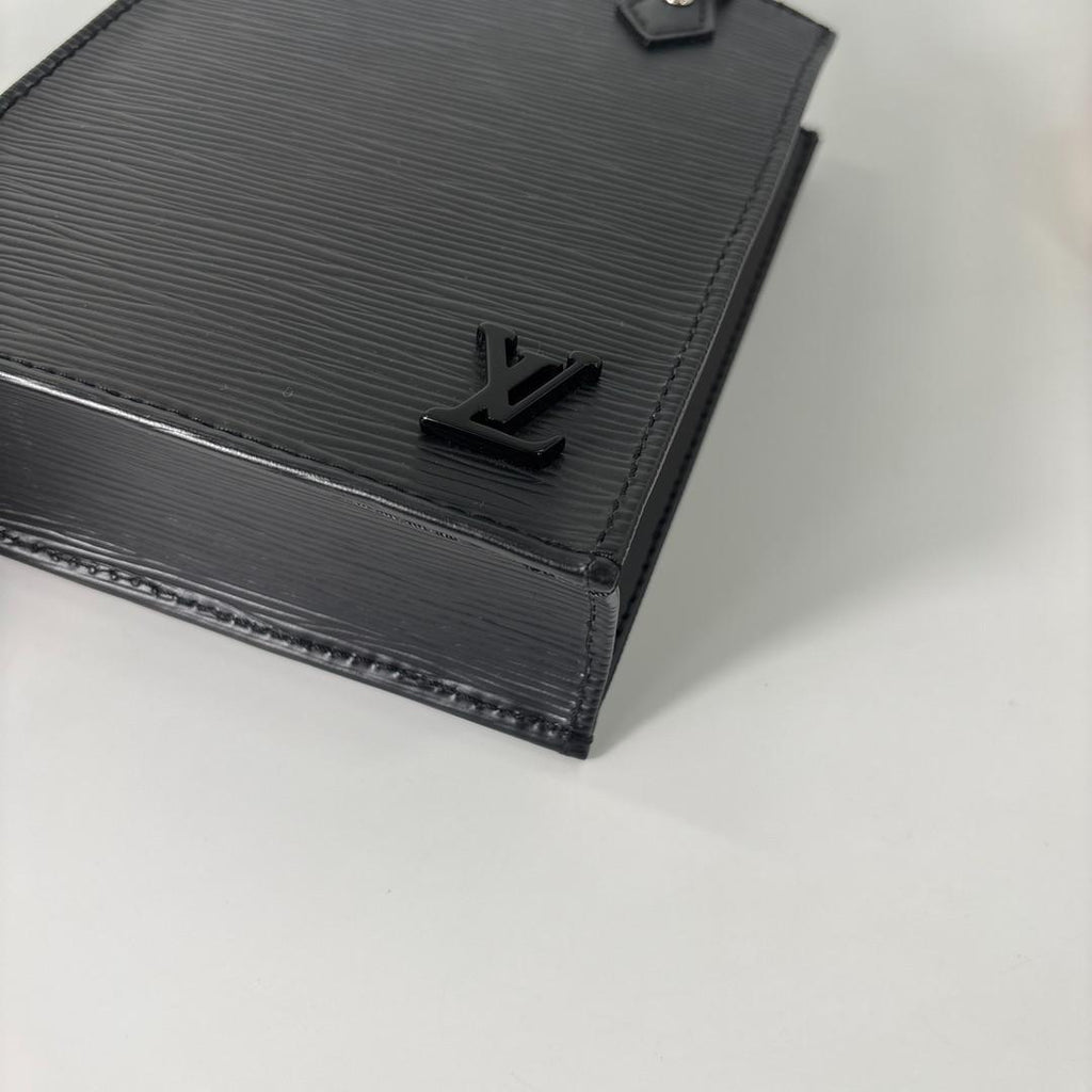 Louis Vuitton Epi Petite Sac Plat Shoulder — view 8