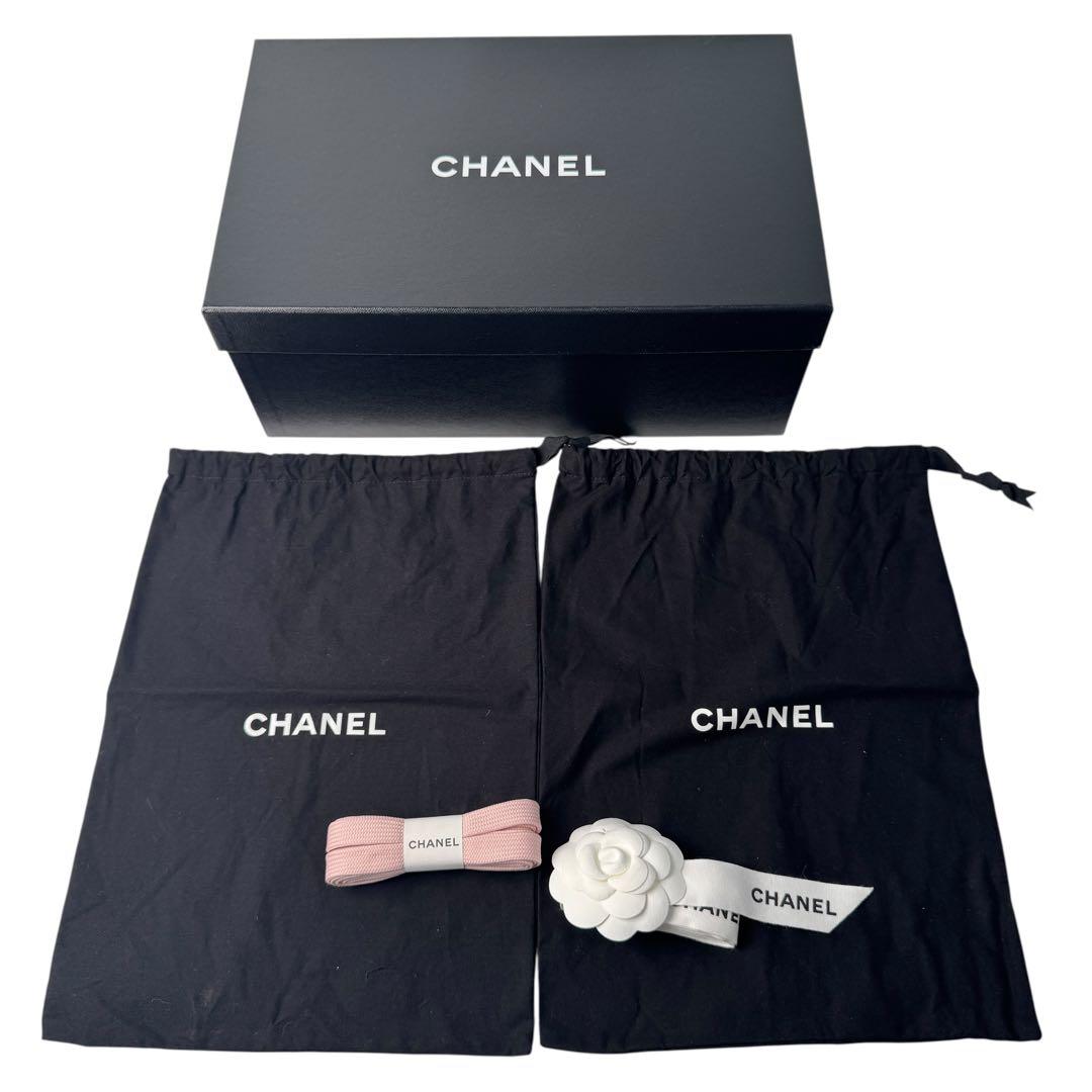 Chanel Sneakers CC Logo 35 White — view 8