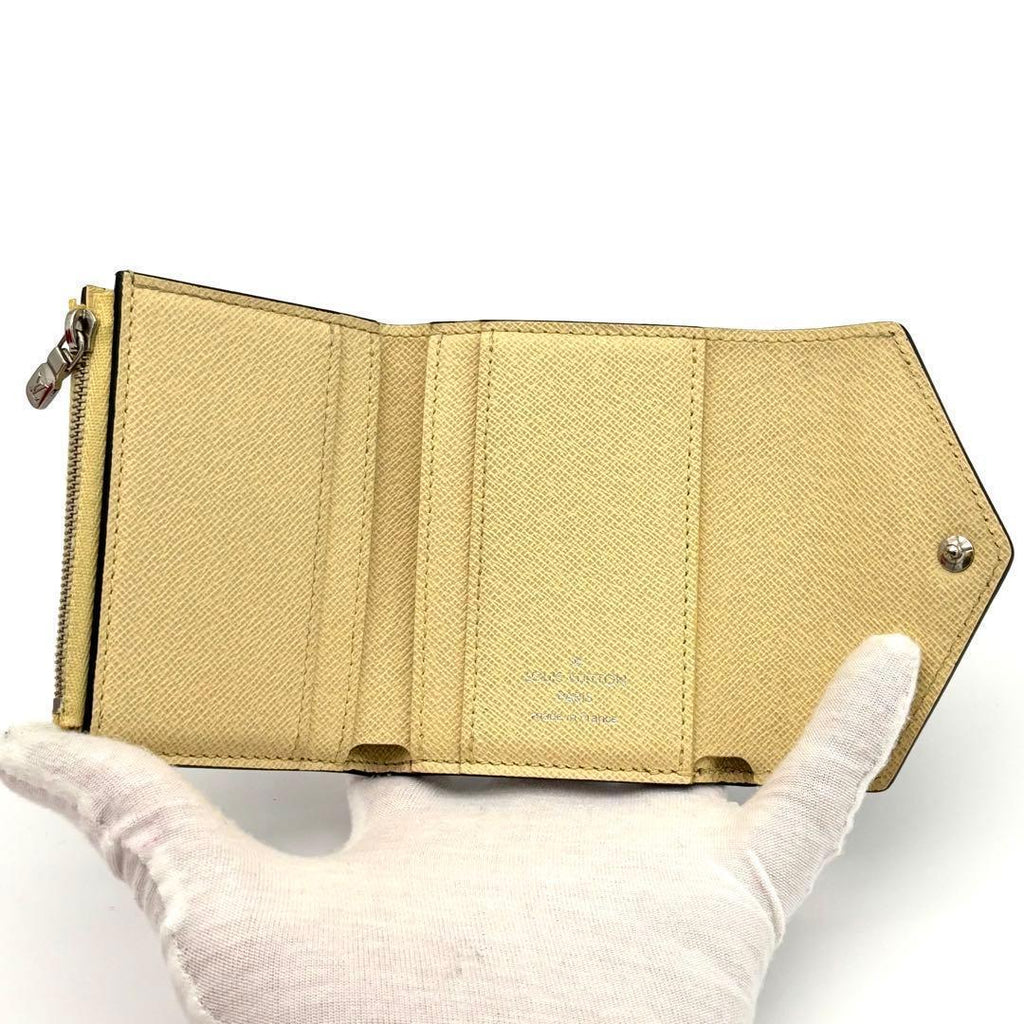 Louis Vuitton Wallet Monogram LV Pop Portefeuille — view 4