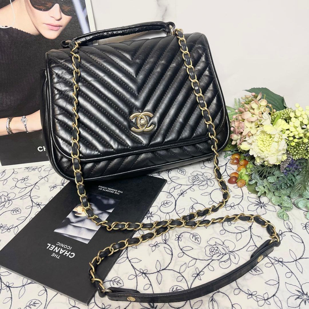 Chanel 2-Way Blanc Chain Shoulder