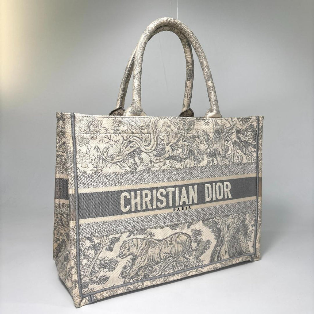 Dior Book Tote Bag Medium — view 3