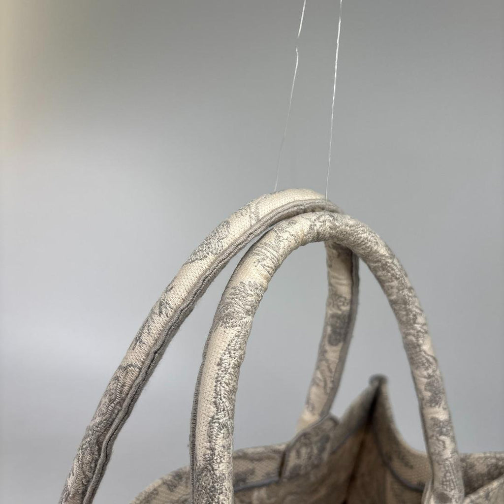 Dior Book Tote Bag Medium — view 6