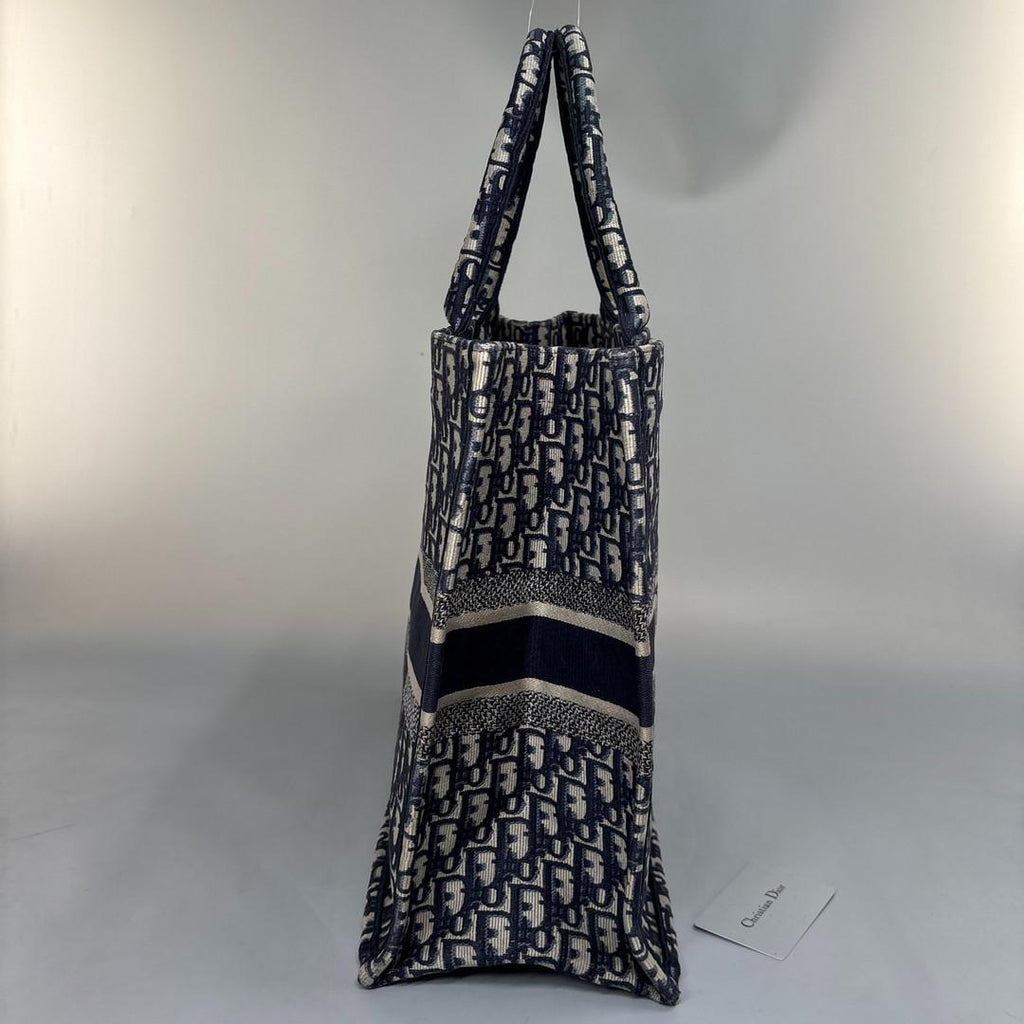 Dior Super Oblique Book Tote Large — view 4