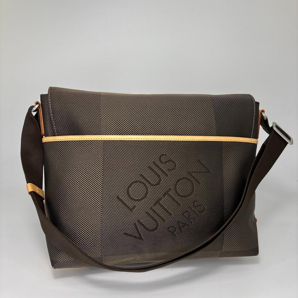Louis Vuitton Damier Geant Shoulder Bag Discontinued — view 4