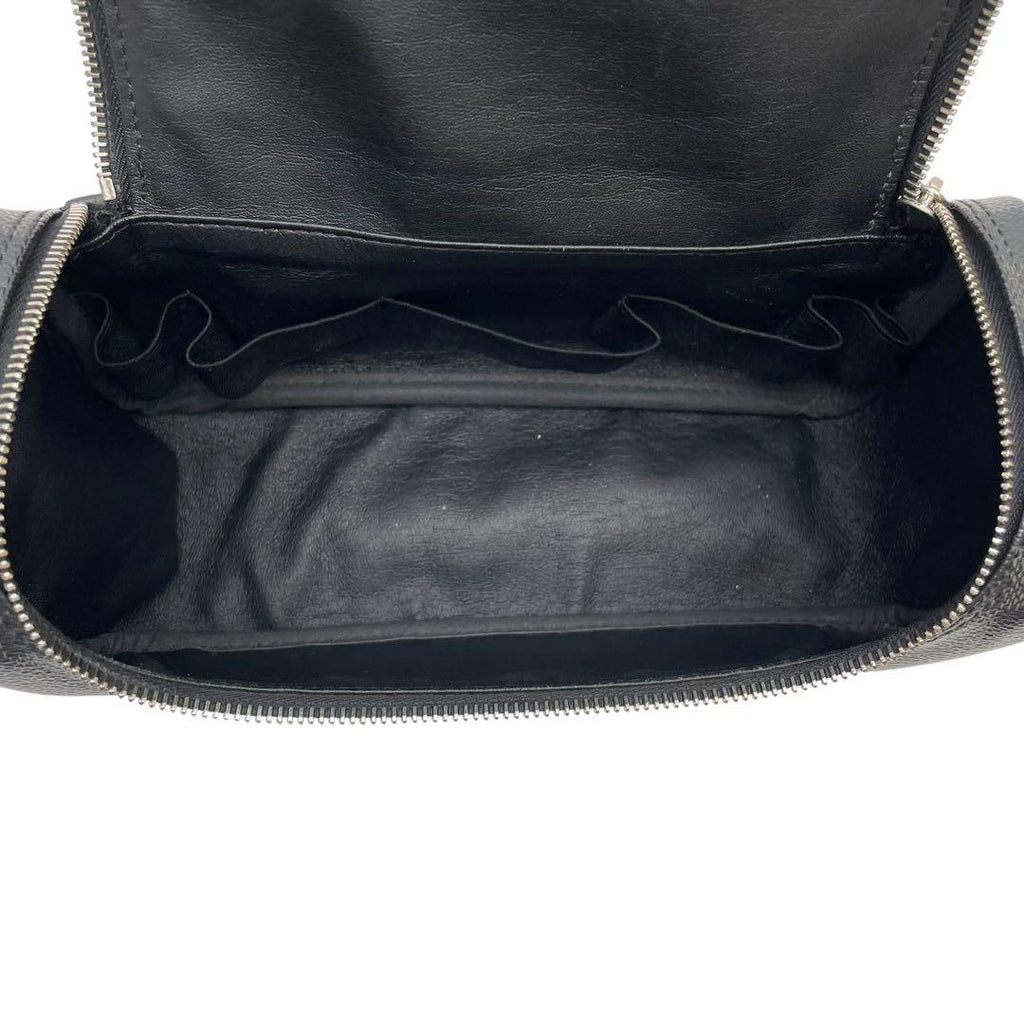 Louis Vuitton Damier Graphite Toilette Clutch Second — view 8