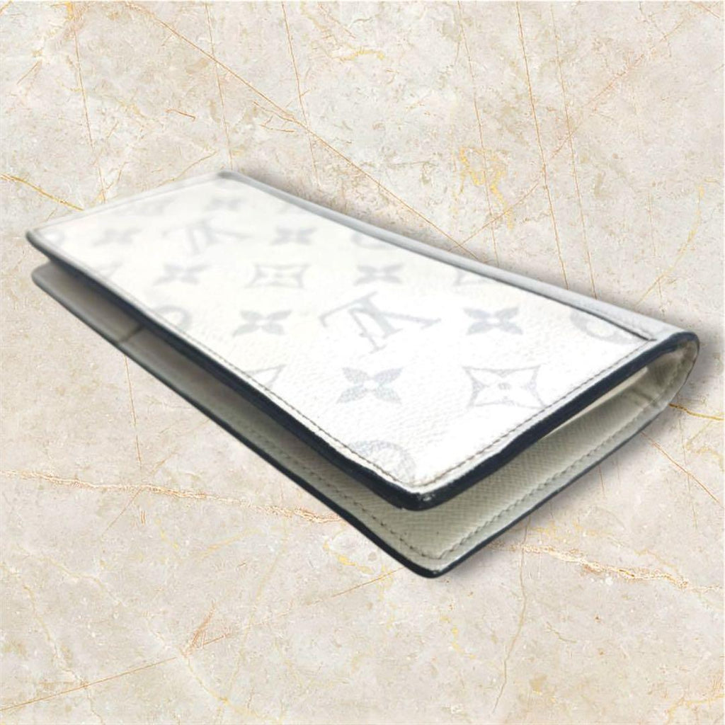Louis Vuitton Taigarama Monogram Portefeuille Plaza Wallet — view 5