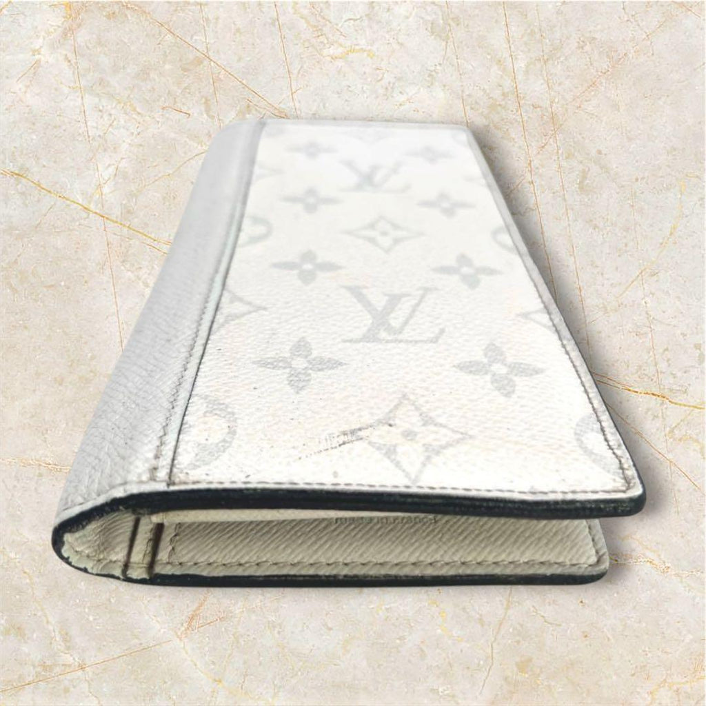 Louis Vuitton Taigarama Monogram Portefeuille Plaza Wallet — view 7