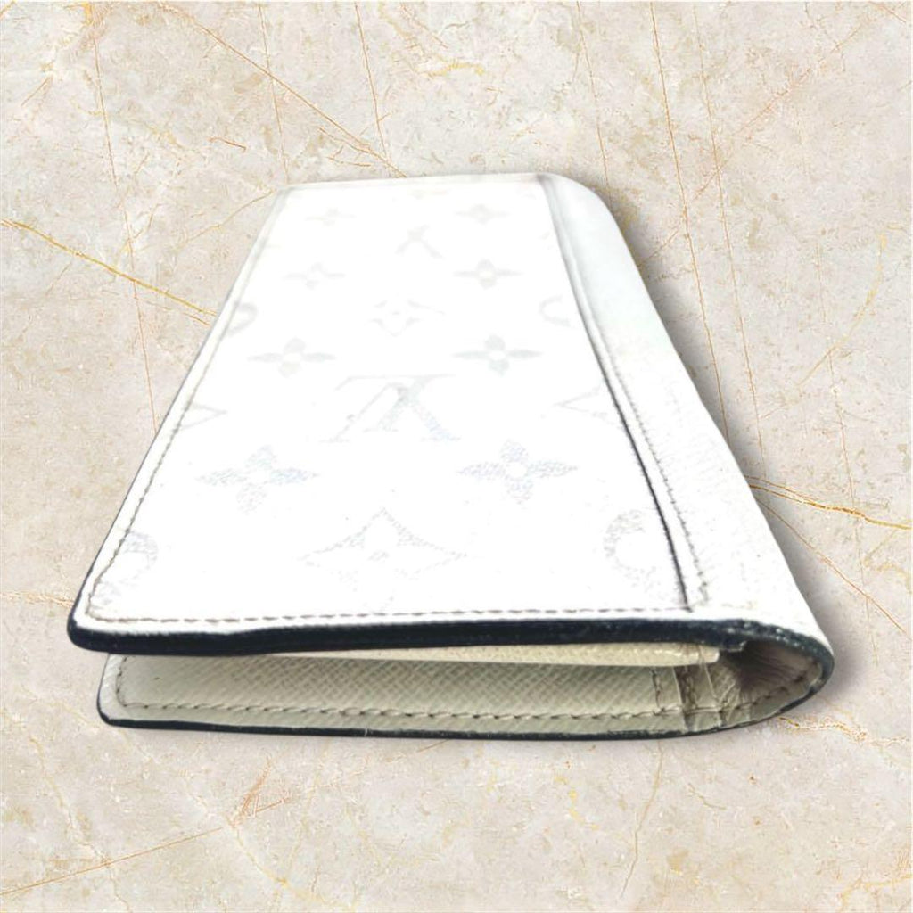 Louis Vuitton Taigarama Monogram Portefeuille Plaza Wallet — view 8