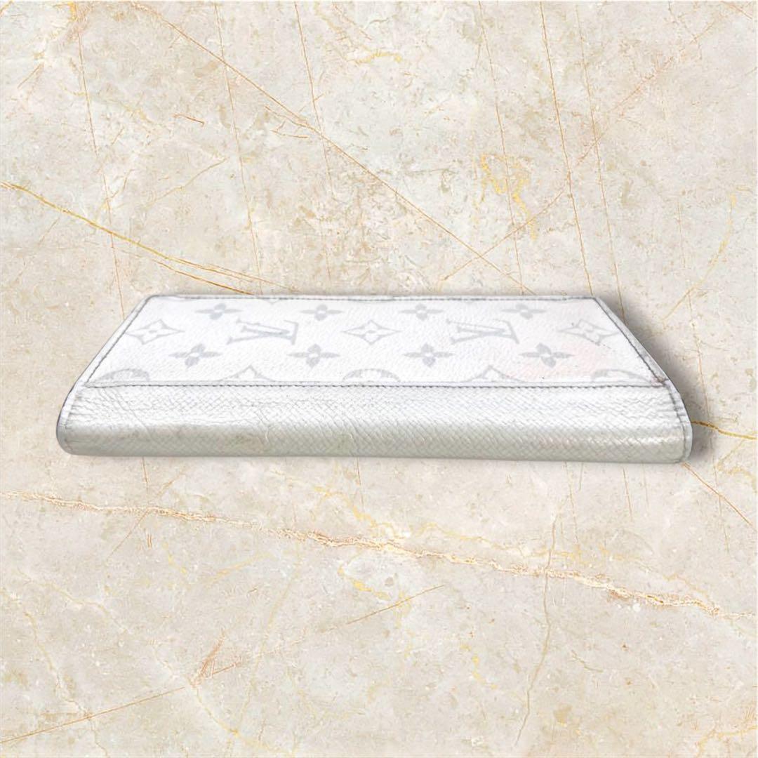 Louis Vuitton Taigarama Monogram Portefeuille Plaza Wallet — view 9