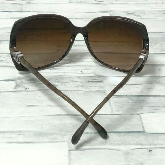Chanel Sunglasses Brown CC Logo Wellington Eyewear — view 8