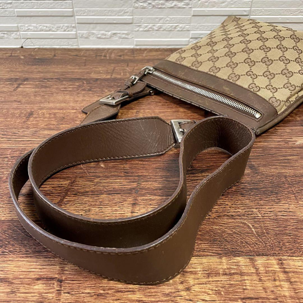 Gucci GG Canvas Leather Shoulder Bag Messenger Brown — view 7