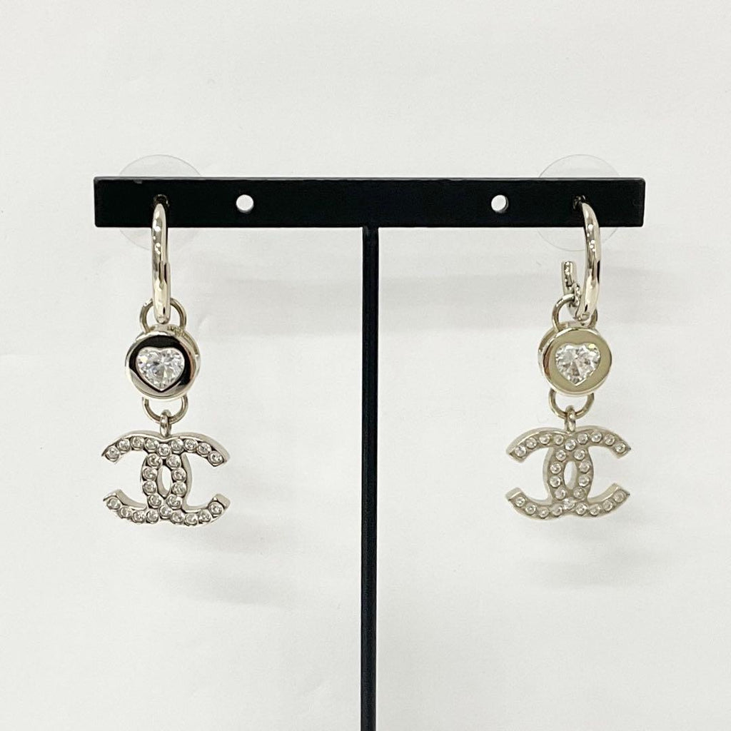 Chanel Earrings CC Logo Crystal Rhinestone Gold — view 6