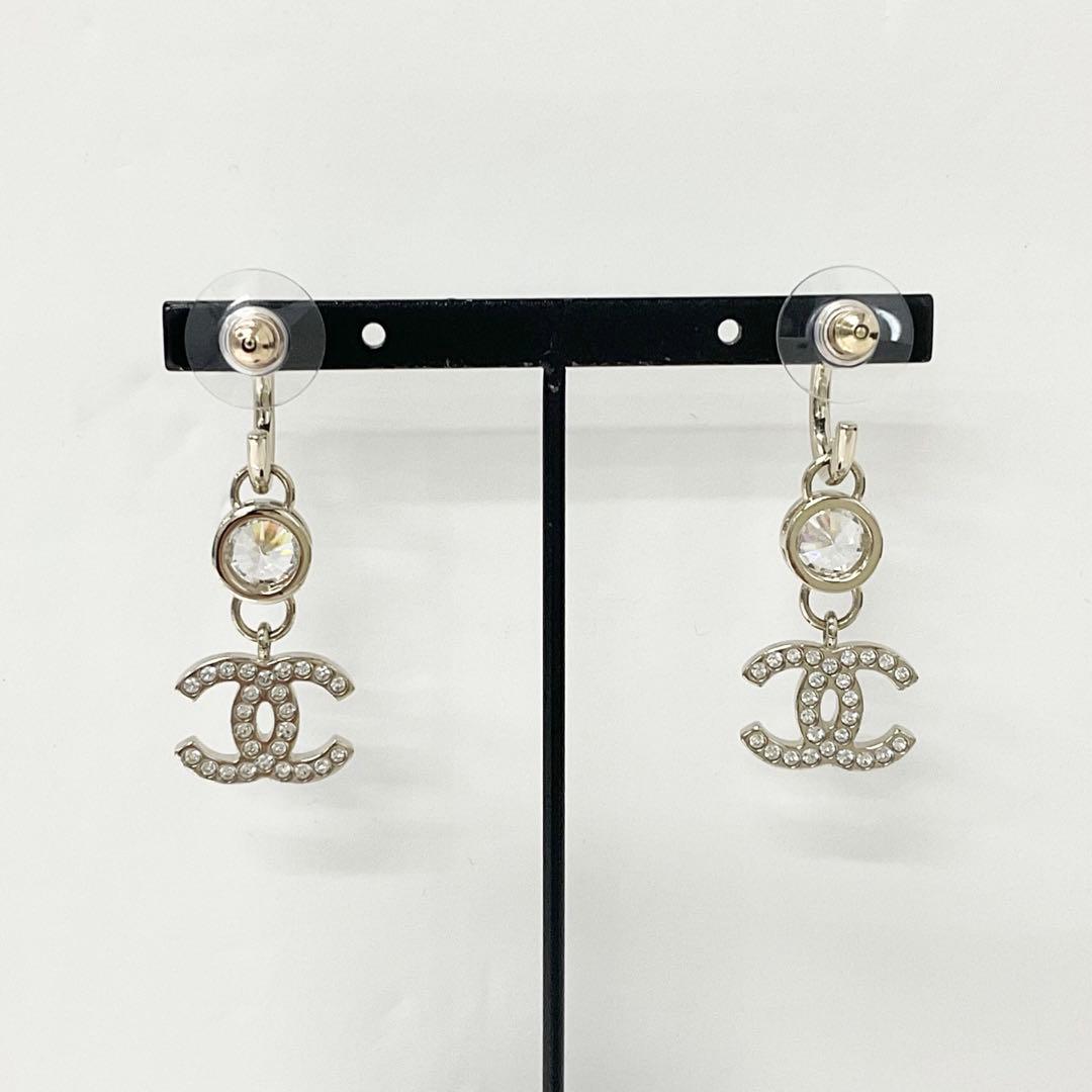 Chanel Earrings CC Logo Crystal Rhinestone Gold — view 8