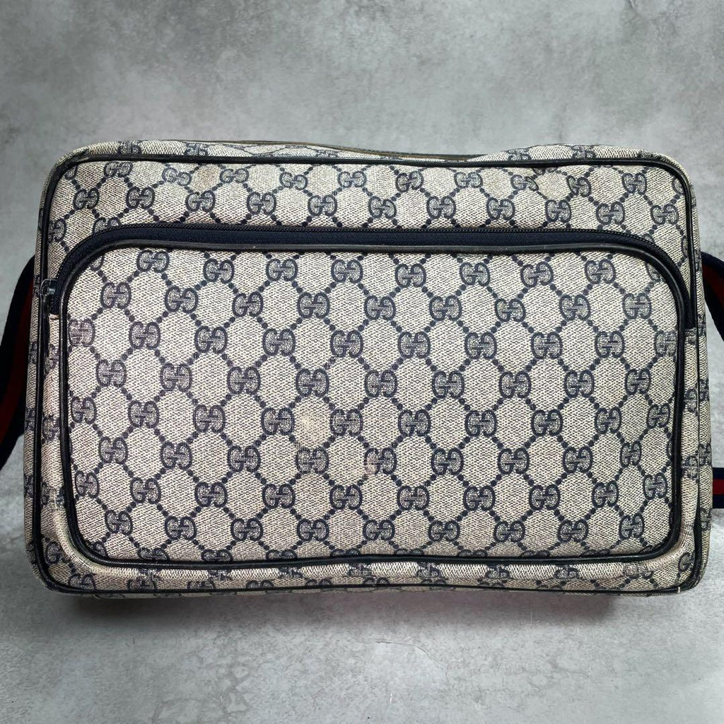 Gucci GG Sherry Line Shoulder Bag Navy Leather Logo — view 2