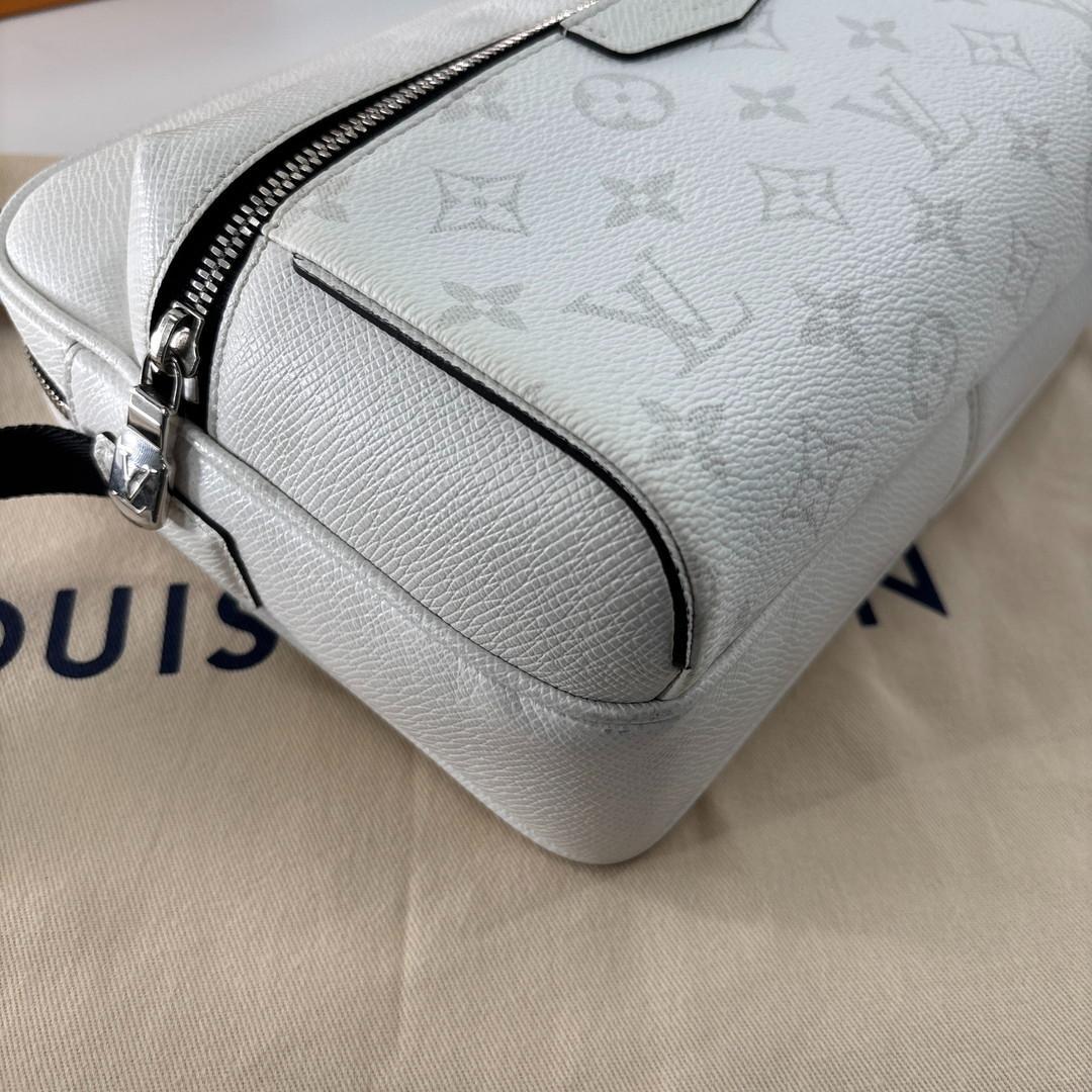 Louis Vuitton Taigarama Outdoor Messenger PM Shoulder Bag — view 7