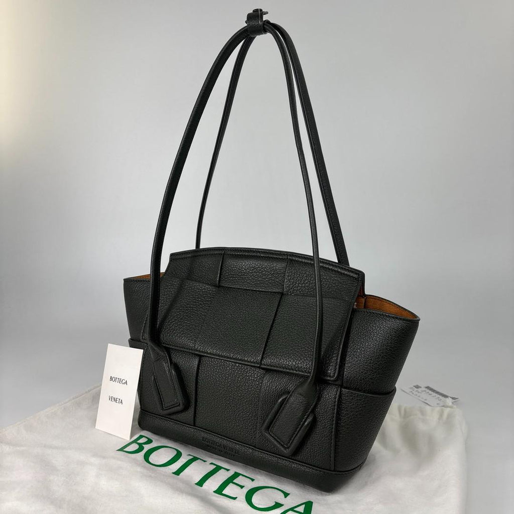 Bottega Veneta Maxi Intrecciato Tote — view 2