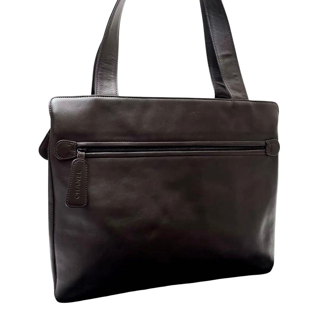 Chanel Leather CC Logo Shoulder Tote Lambskin — view 3