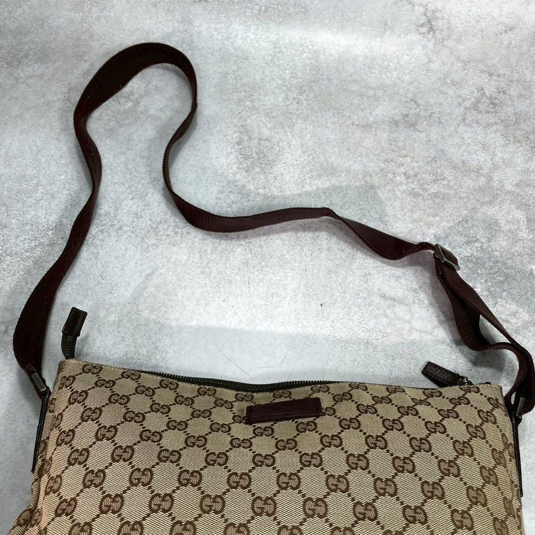 Gucci GG Shoulder Bag Brown Beige Leather Canvas — view 4