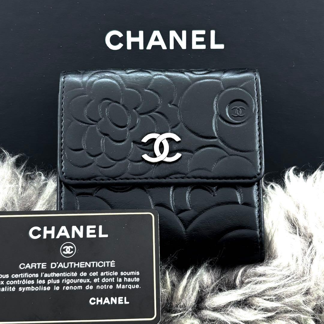 Chanel Wallet Camellia Embossed Hook Trifold — view 2