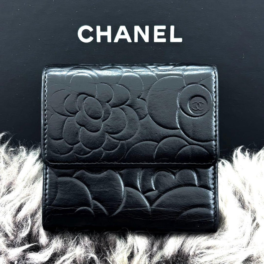 Chanel Wallet Camellia Embossed Hook Trifold — view 4