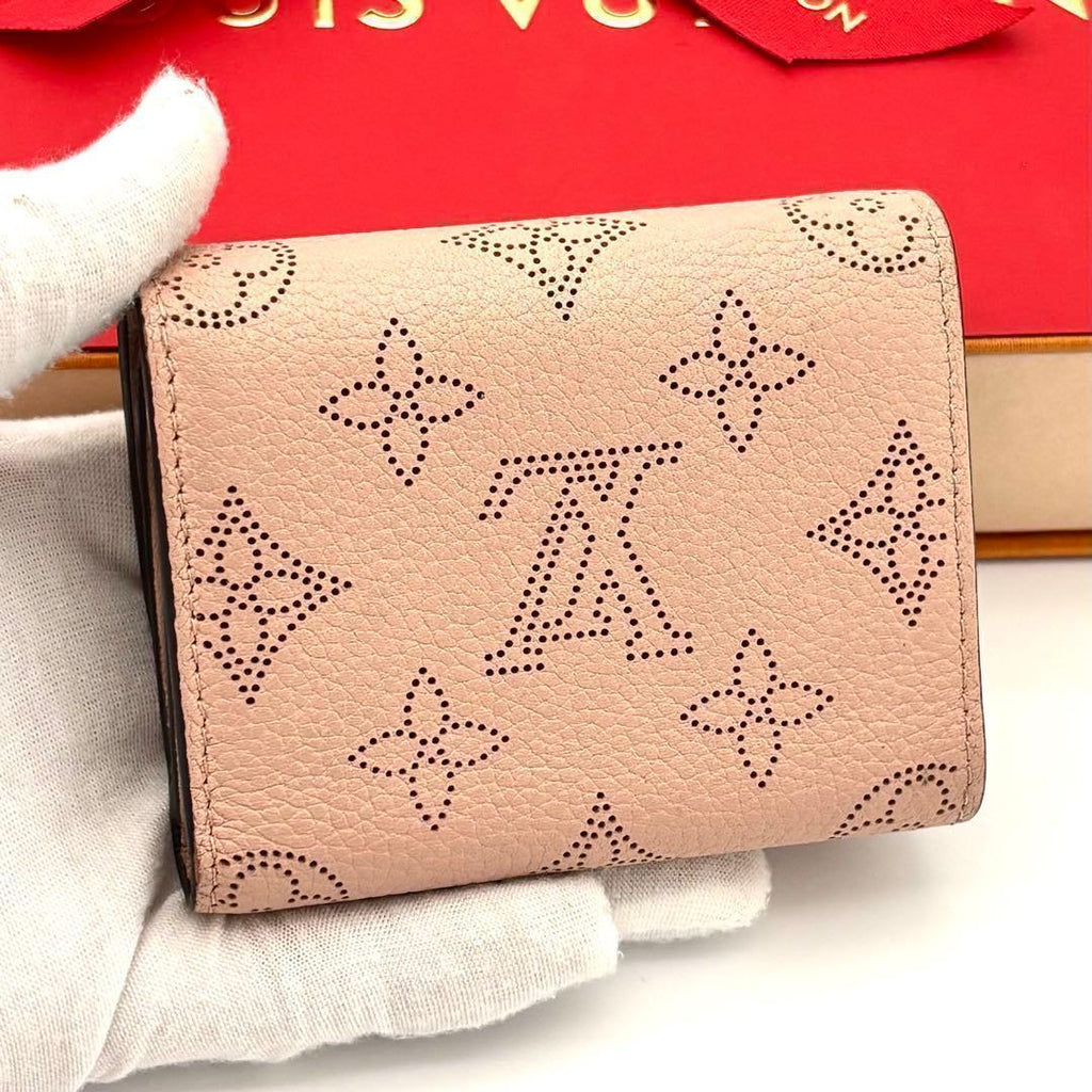 Louis Vuitton Wallet Portefeuille Iris XS Monogram Mahina Pink — view 2
