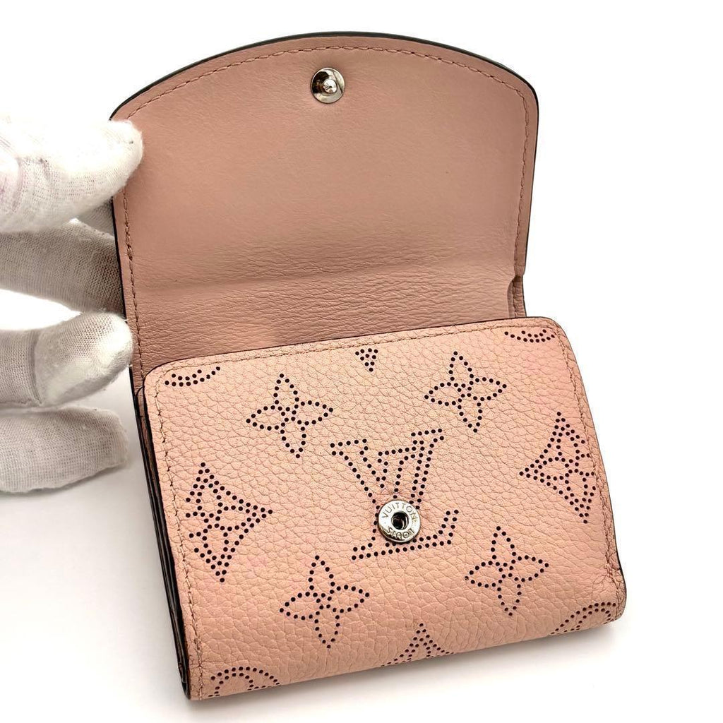 Louis Vuitton Wallet Portefeuille Iris XS Monogram Mahina Pink — view 3