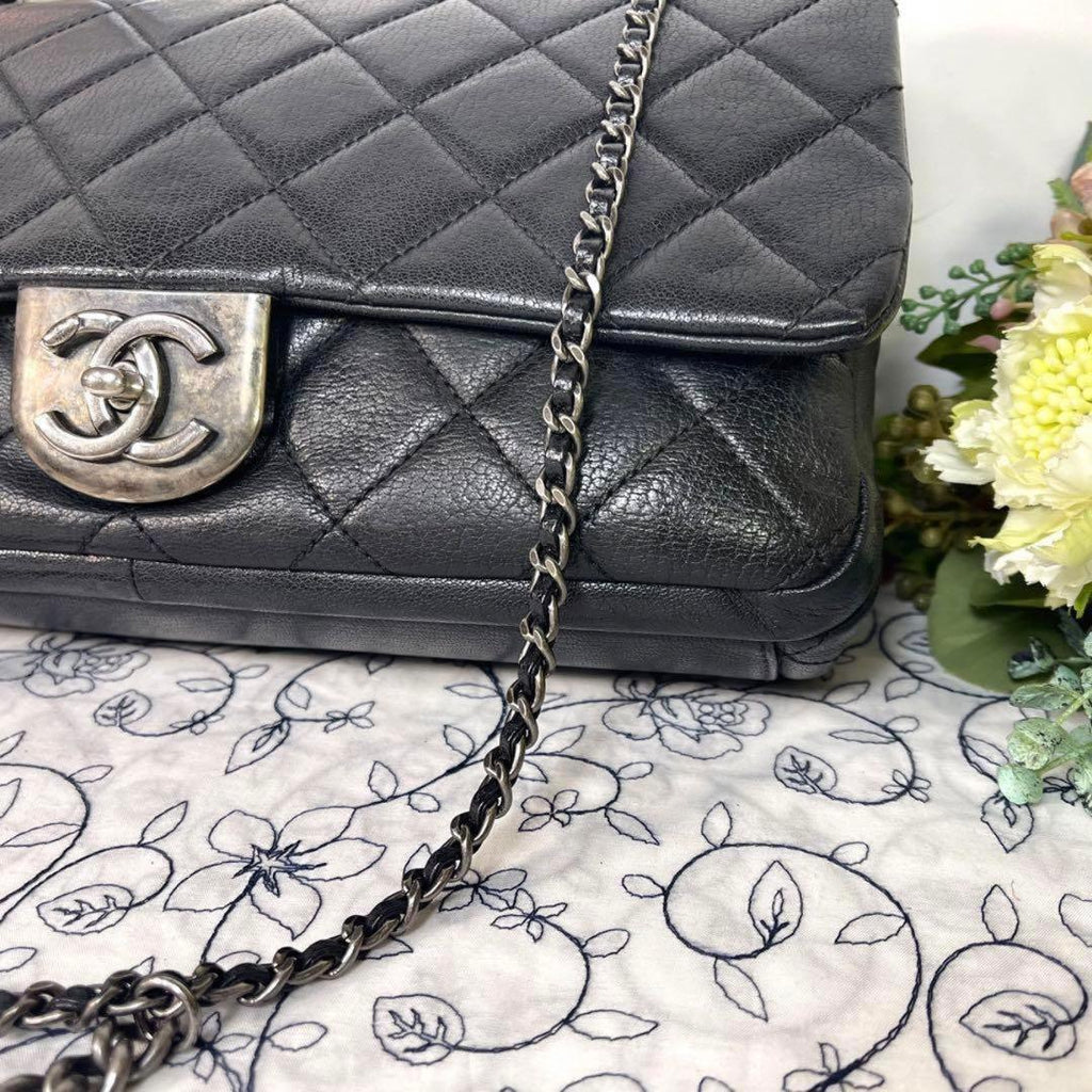 Chanel Chain Shoulder Double Flap Quilted — view 6