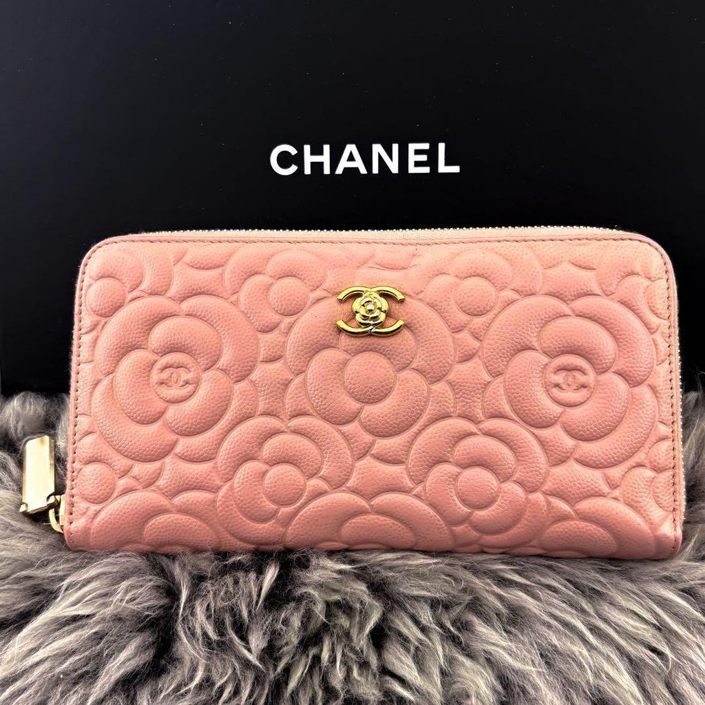 Chanel Wallet Camellia Caviar Round — view 2