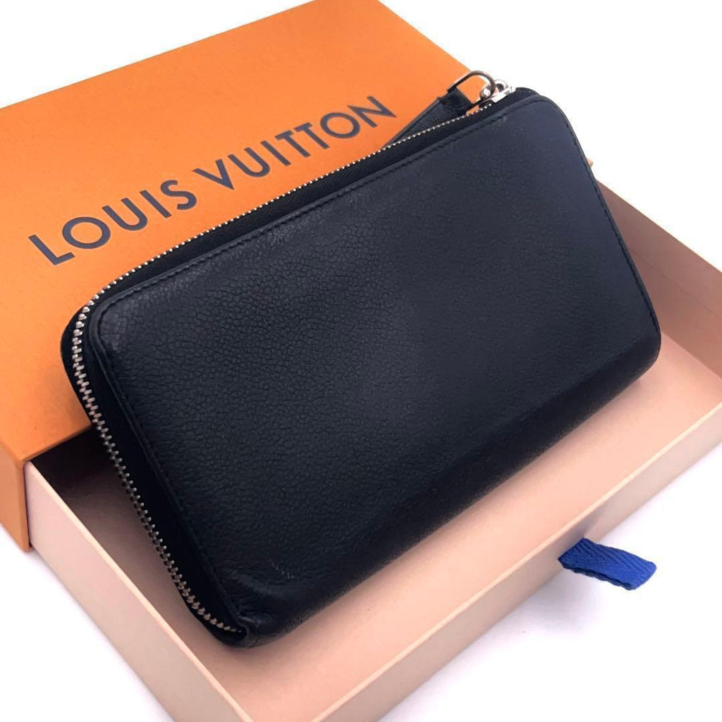 Louis Vuitton Taurillon Portefeuille Comet Wallet Black — view 2