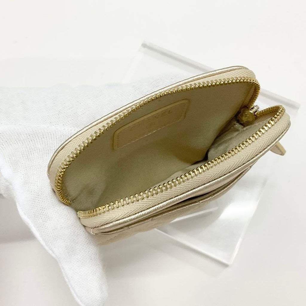 Chanel Quilted Classic Coin Purse Wallet Card Holder — view 6