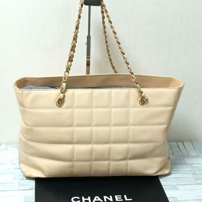 Chanel Quilted Enamel Chain Shoulder Tote Beige — view 2
