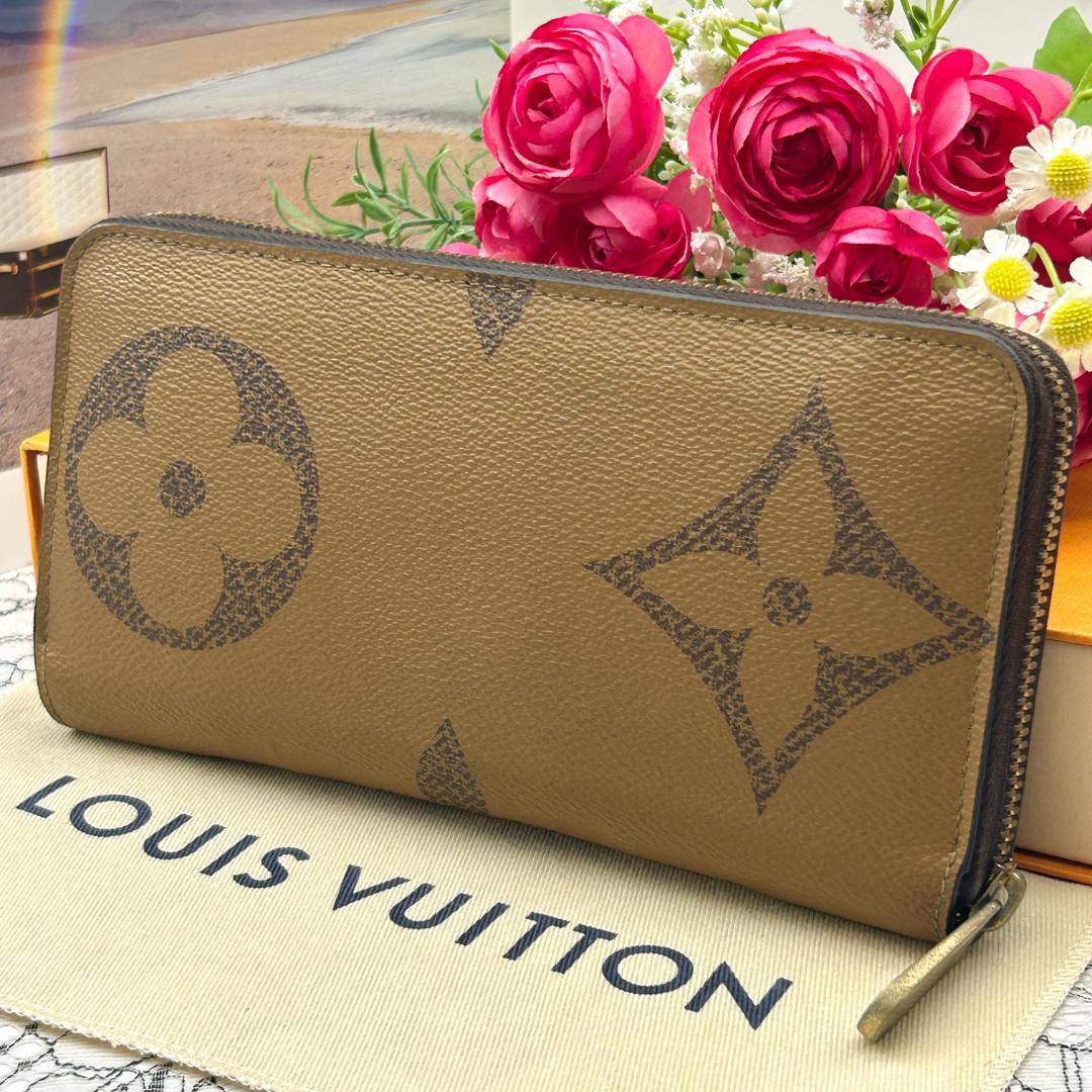Louis Vuitton Monogram Giant Reverse Zippy Wallet — view 2