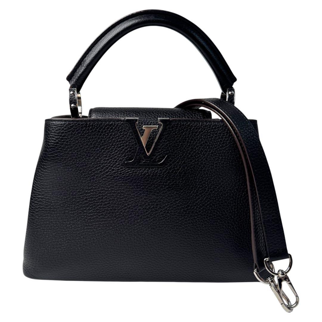 Louis Vuitton Capucines BB Shoulder Handbag Black — view 2