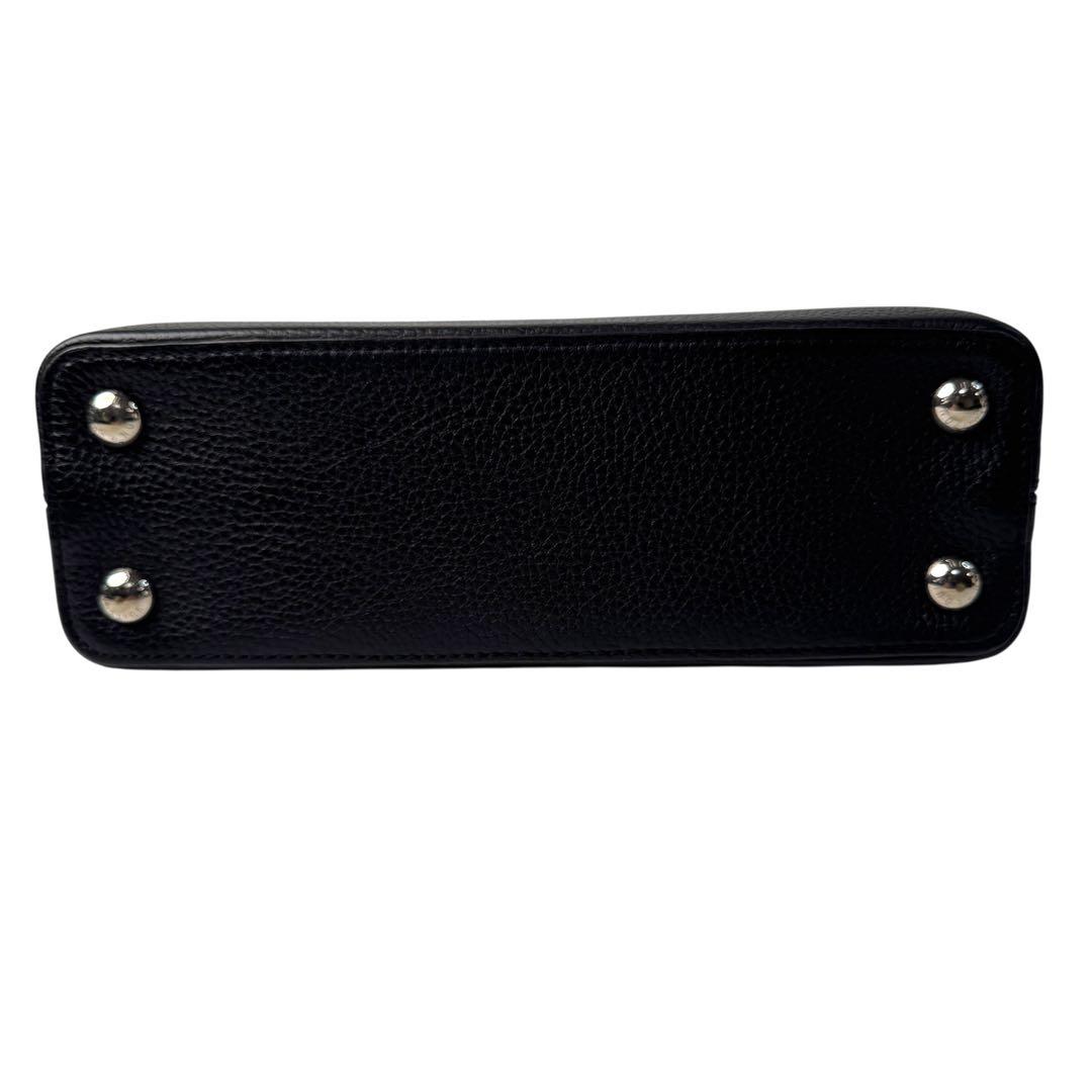 Louis Vuitton Capucines BB Shoulder Handbag Black — view 6