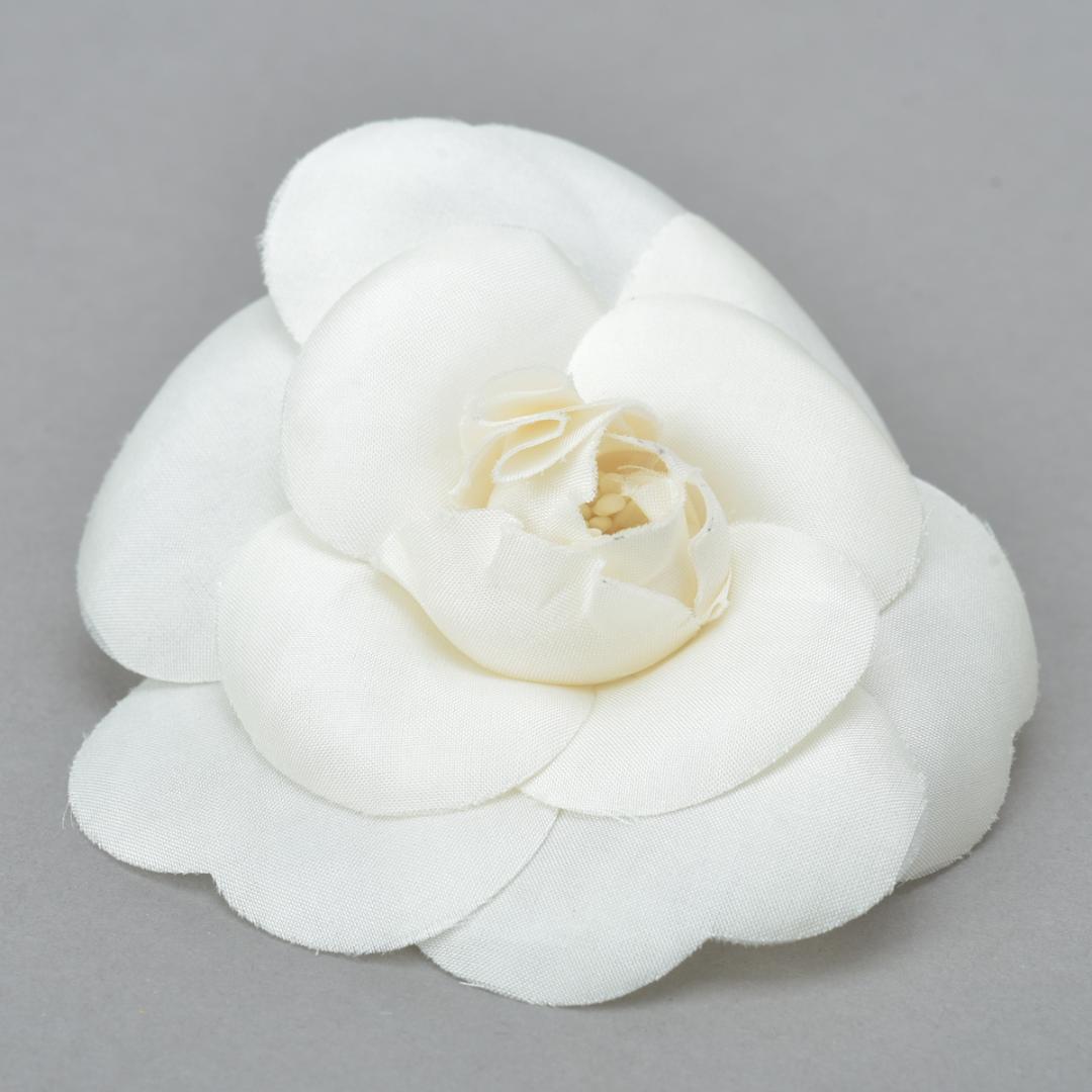 Chanel Camellia Brooch Corsage Silk White Flower — view 4
