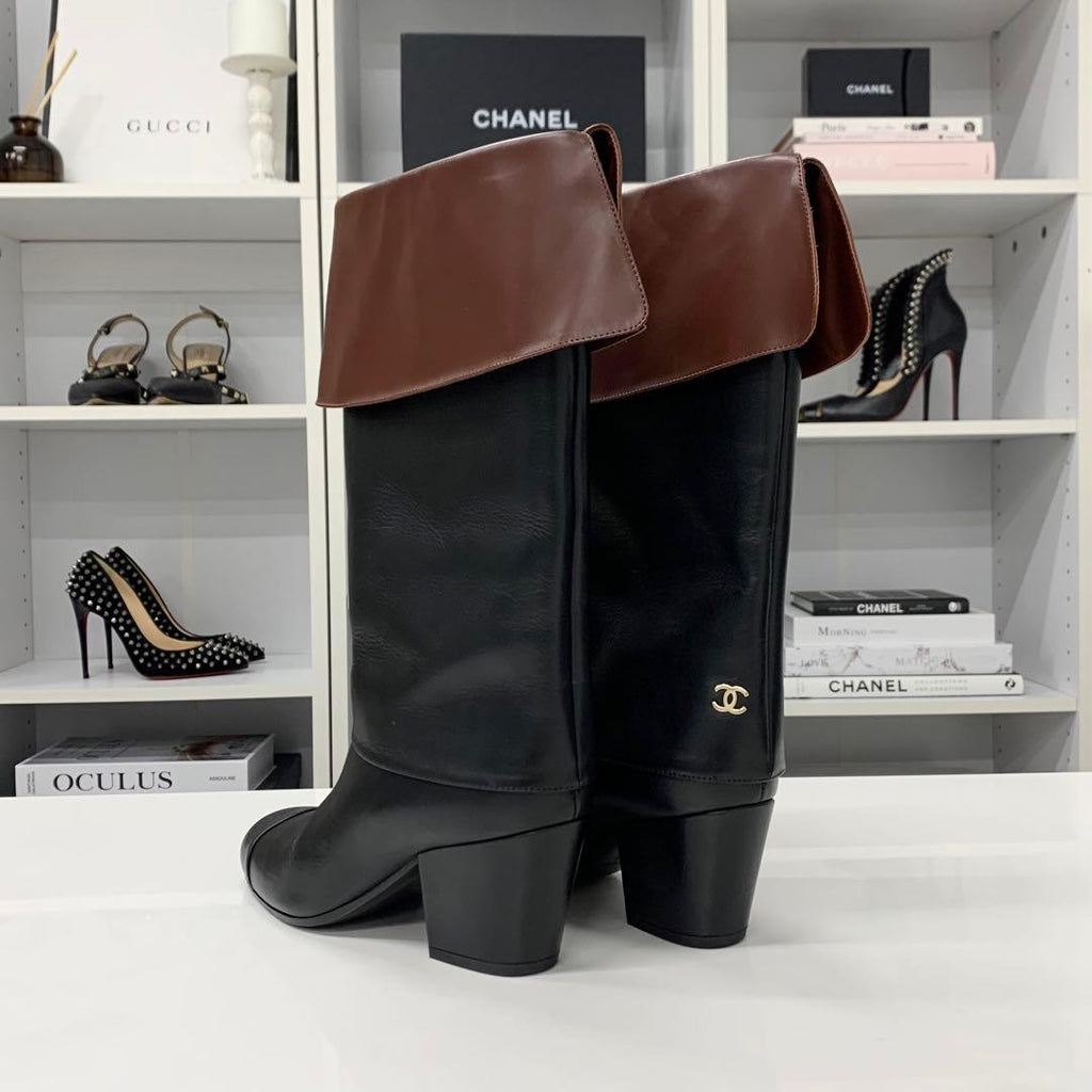 Chanel CC Logo Calfskin Lapel Mid Boots Black Brown — view 4