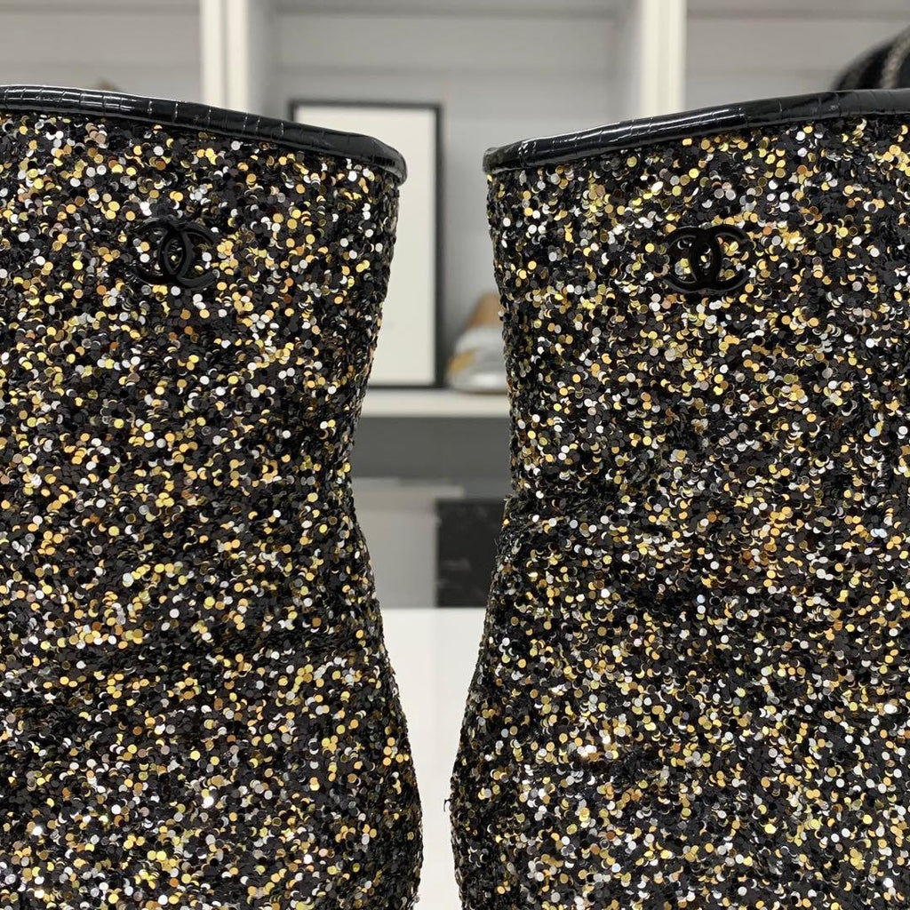 Chanel CC Logo Glitter Patent Short Boots Black — view 9