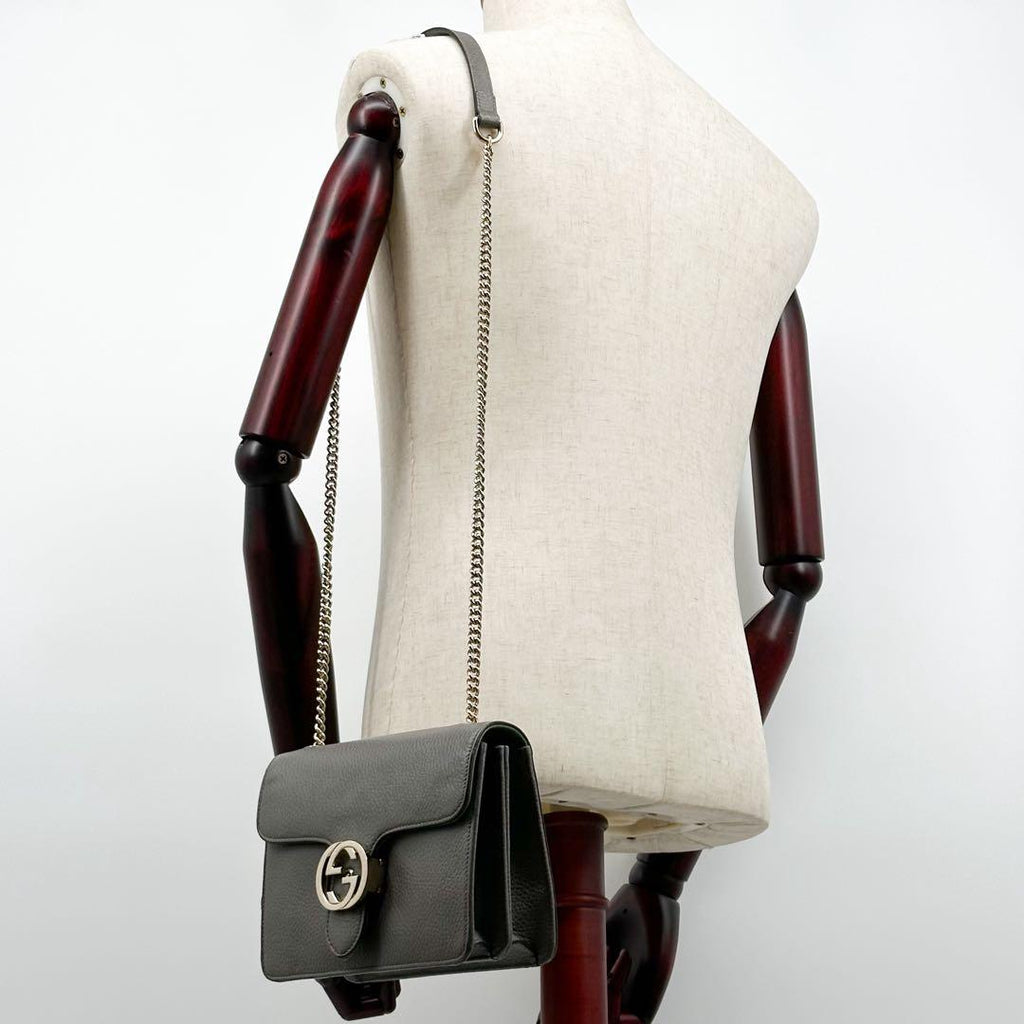 Gucci Interlocking Chain Shoulder Bag Gray Leather — view 7