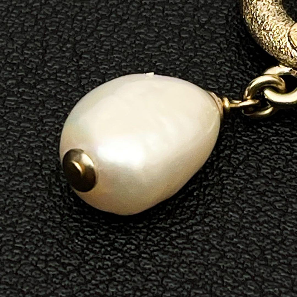 Chanel CC Logo Brooch 11c Rhinestone Gold Pearl — view 5