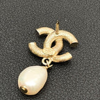 Chanel CC Logo Brooch 11c Rhinestone Gold Pearl — view 7