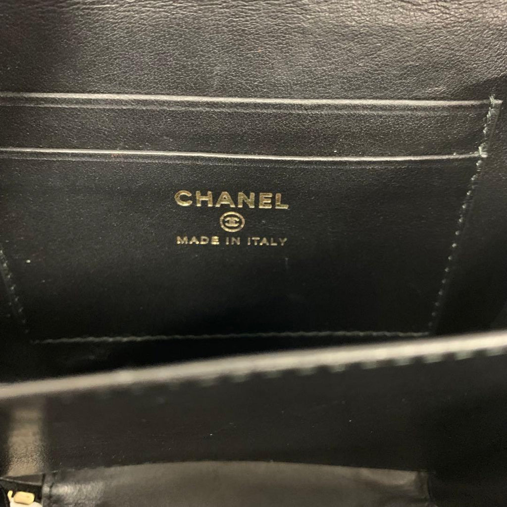 Chanel CC Logo CC Filigree Quilted Chain Shoulder Bag — view 7