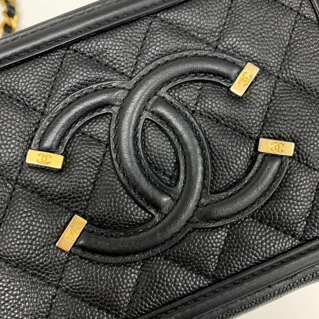 Chanel CC Logo CC Filigree Quilted Chain Shoulder Bag — view 9
