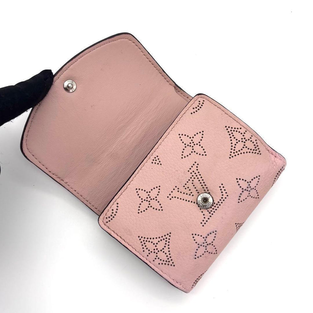 Louis Vuitton Mahina Portefeuille Iris XS Trifold Wallet Mini — view 3