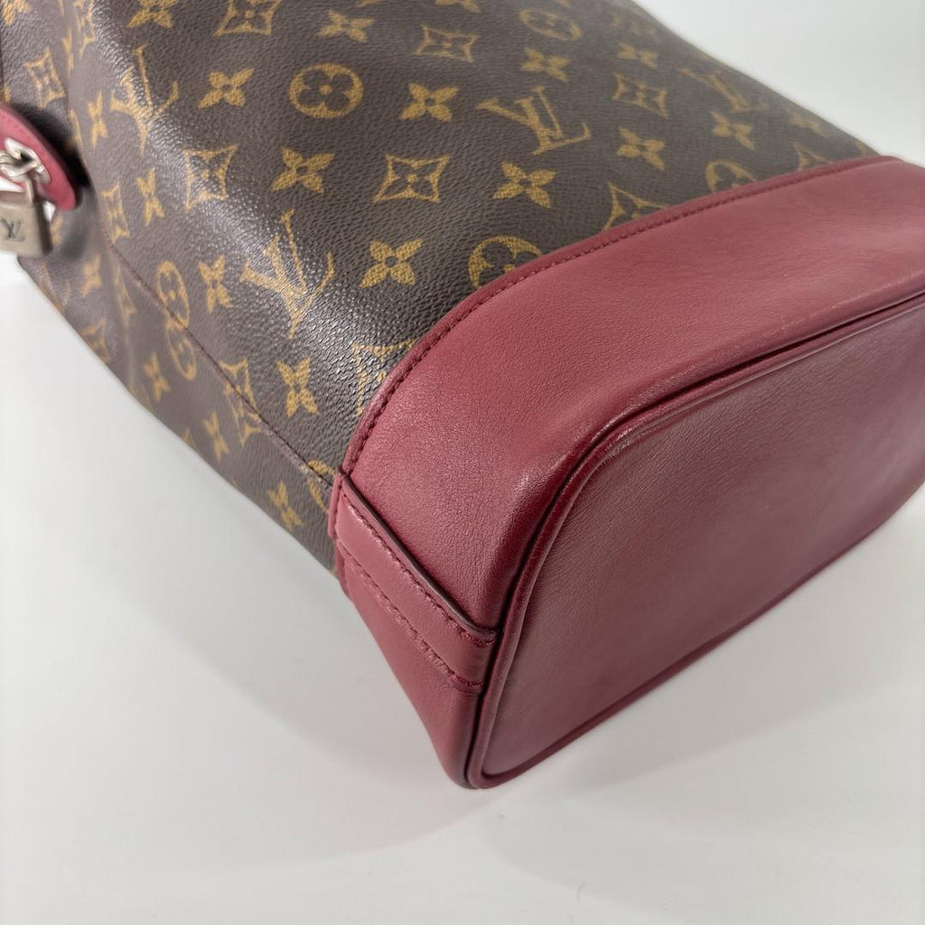 Louis Vuitton Monogram Idol GM Shoulder — view 7