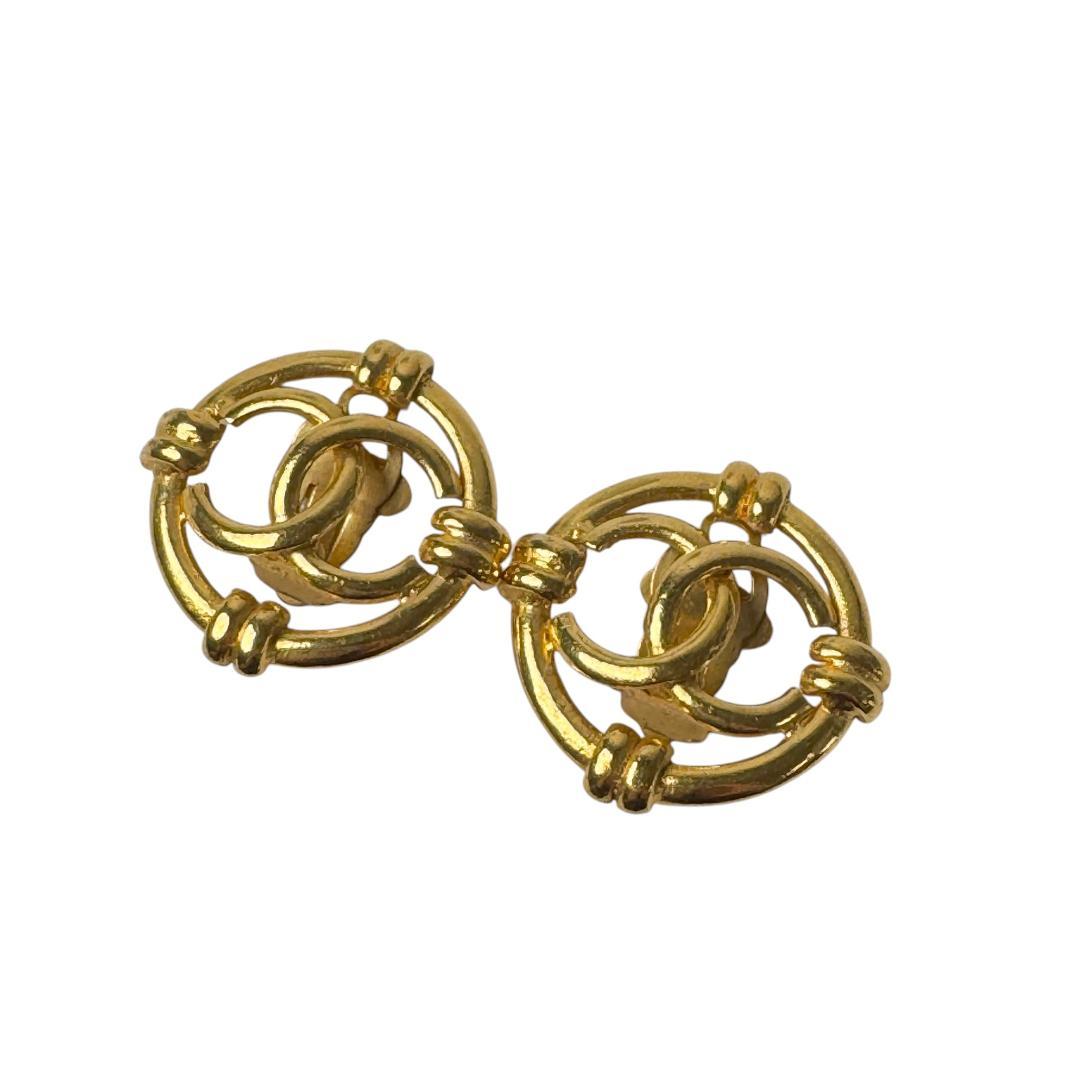 Chanel CC Logo Earrings Gold Vintage 29